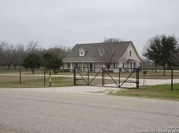 5th image of 205 County Road 480