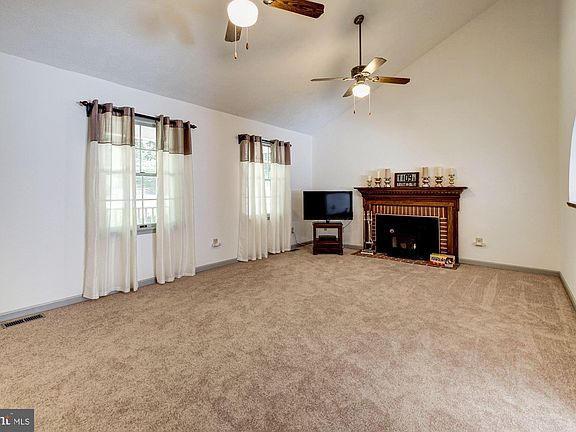 5th image of 2495 Jurallo Ct