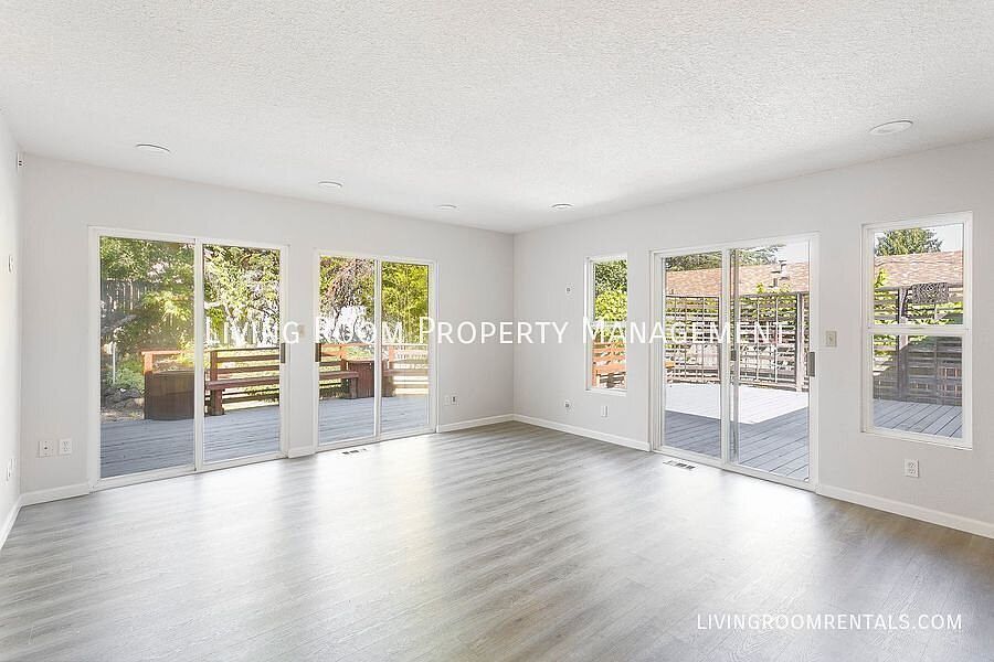 1st image of 9263 SW Brier Pl