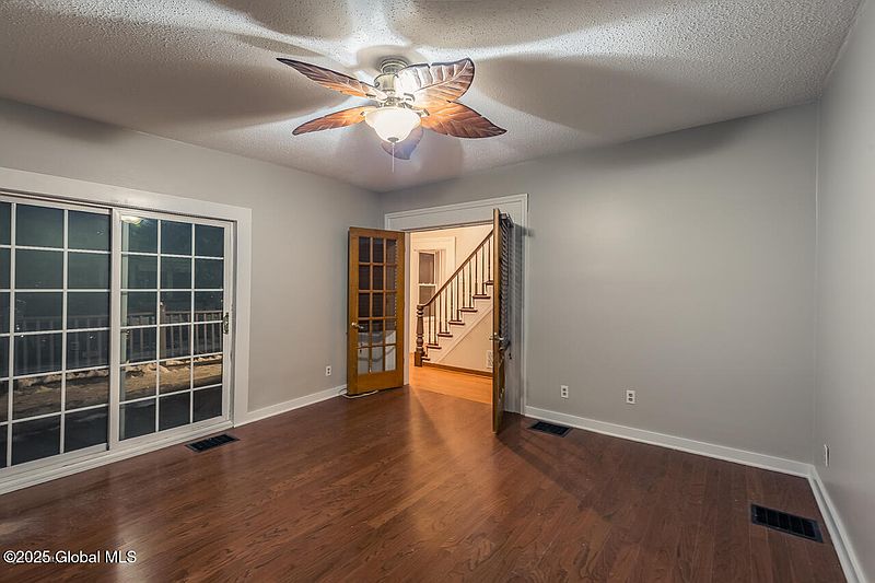 3rd image of 6 Center Street