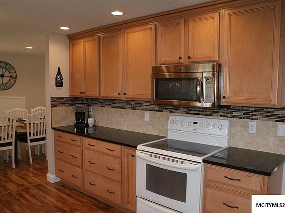 5th image of 635 S Tennessee Pl