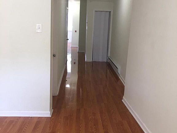 4th image of 1901 N 52nd St Floor 2