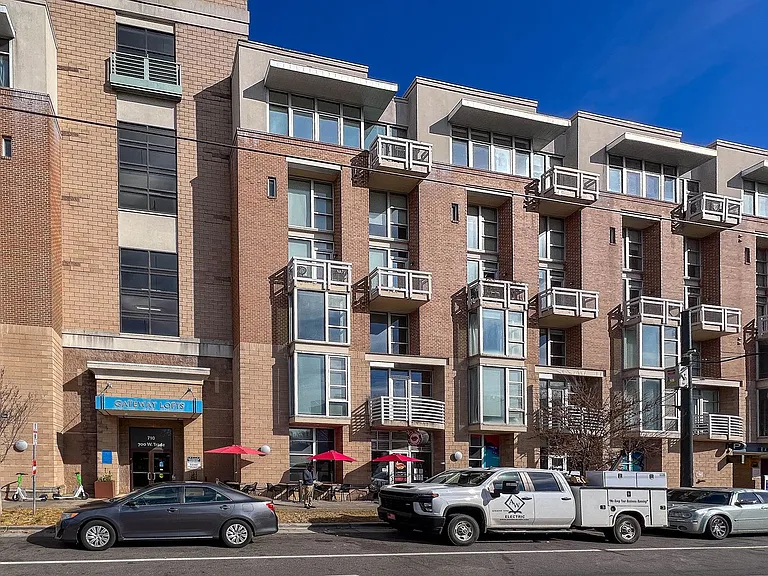 710 W Trade St #312 — Photo 38