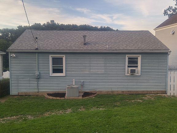2nd image of 2330 Pope St