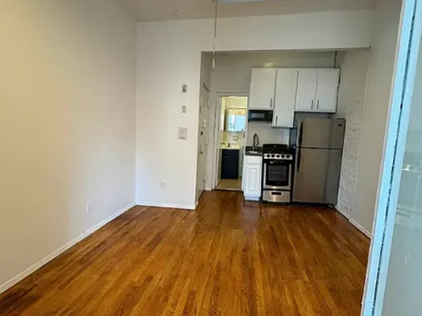 451 West 46th Street image 8 of 11