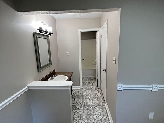 5th image of 6421 Applecross Ave APT D