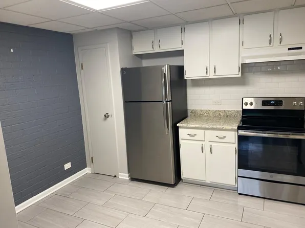 3857 N Parkway Dr, Northbrook, IL