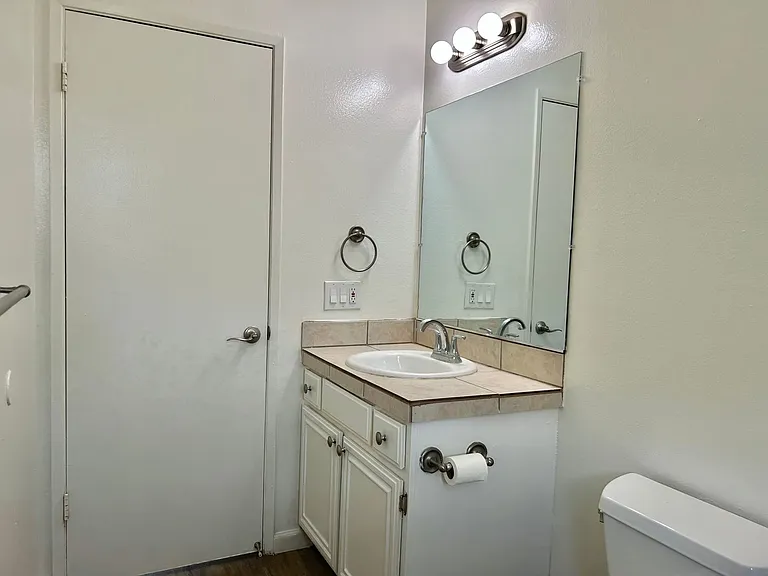 Monte Vista Townhomes — Photo 15
