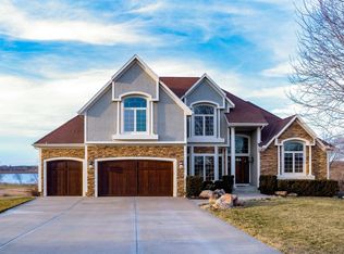 1824 N 700th Rd, Baldwin City, KS 66006