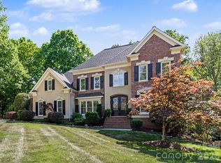 9341 Whispering Wind Dr, Charlotte, NC 28277