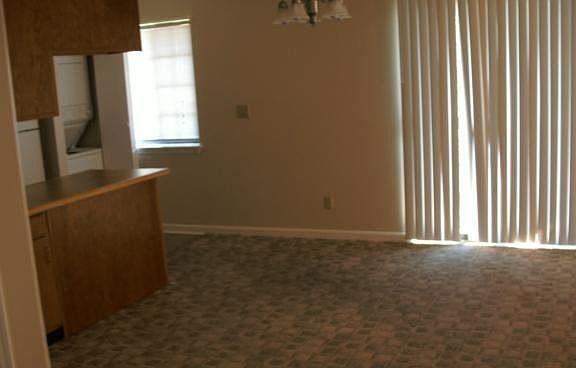 2nd image of 402 Shelby Ave APT 25