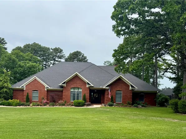 1420 Lands End Point N, Russellville, AR 72802