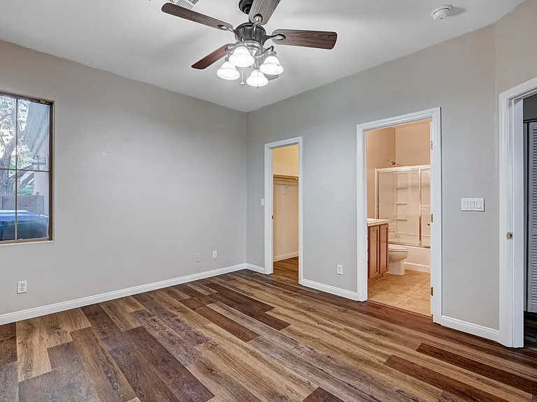 8224 Strawberry Spring St — Photo 16