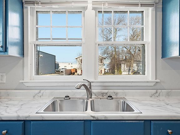 5th image of 40 31st Ave N