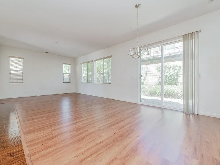 6954 Stanza Ct — Photo 9