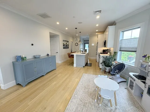 22 Roseclair St #3 — Photo 6