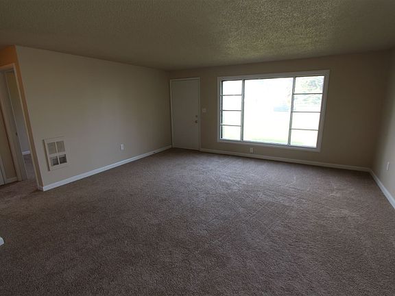 2nd image of 404 N Grant Ave