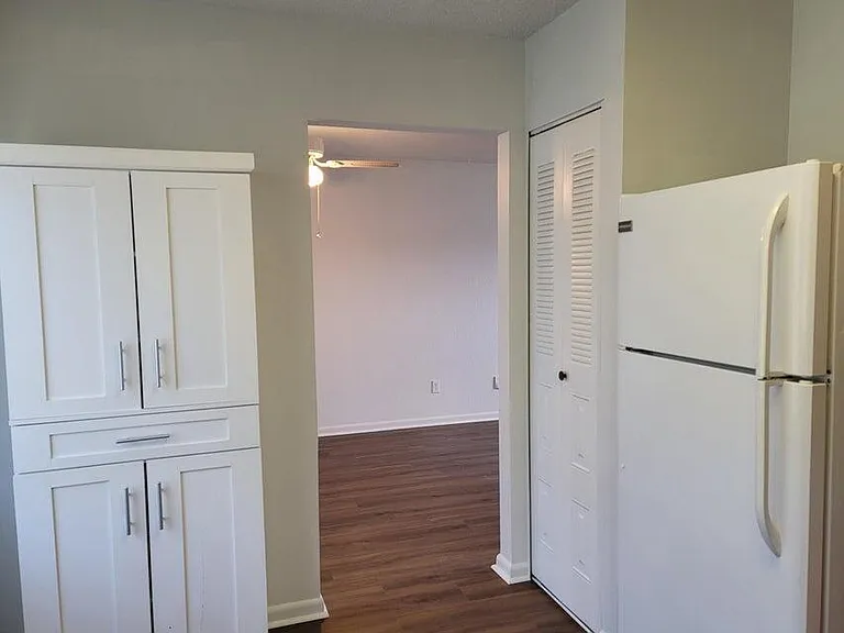 311 SW Virden Ct — Photo 7