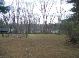 Walker Mill Rd, Youngstown, OH 44514