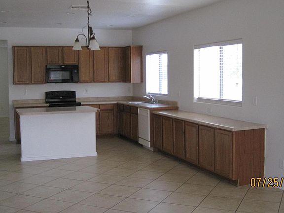 3rd image of 4532 E Gleneagle Dr