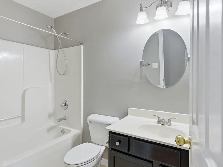 2137 Curtiswood Dr — Photo 6