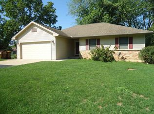 708 N Center St, Rockton, IL 61072