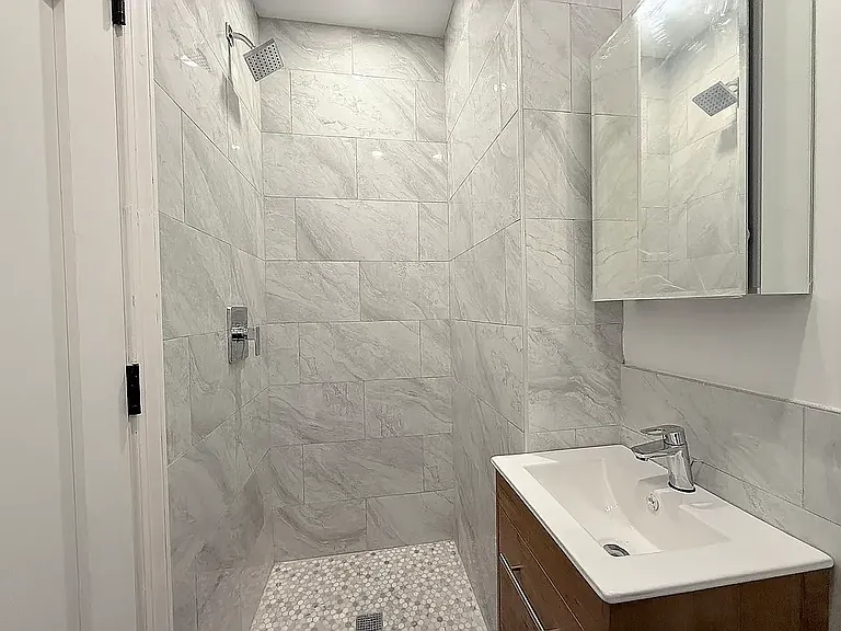 307 W 39th St #5A1 — Photo 11