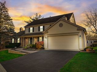 111 Craigie Ln, Inverness, IL 60067