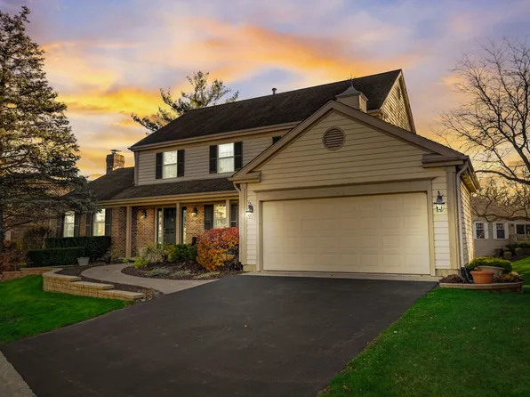 111 Craigie Ln, Inverness, IL 60067