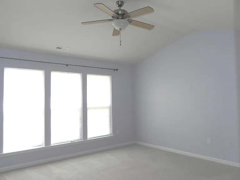 1409 Corwith Dr — Photo 11