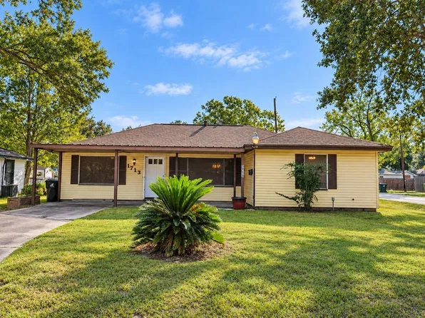 1713 Frost St, Rosenberg, TX 77471