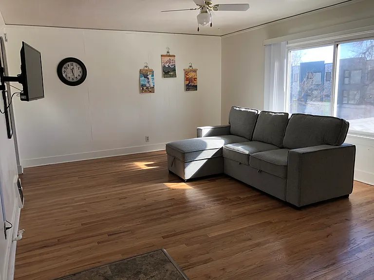 306 E 27th St #5 — Photo 8