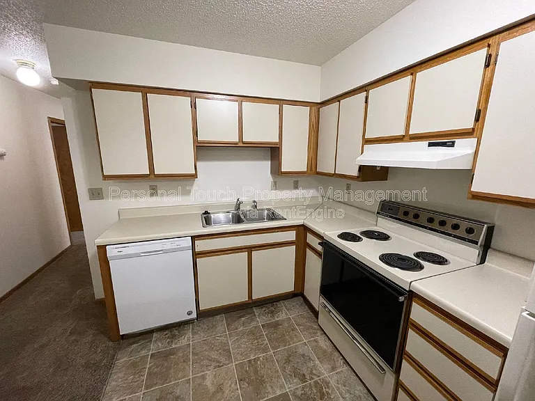 1010 4th Ave S #C — Photo 9