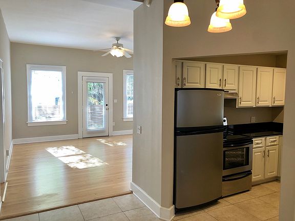 2nd image of 2915 W Estrella St APT 4