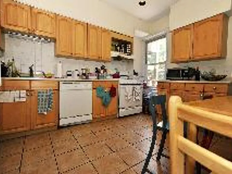 10 Strathmore Rd #301 — Photo 1