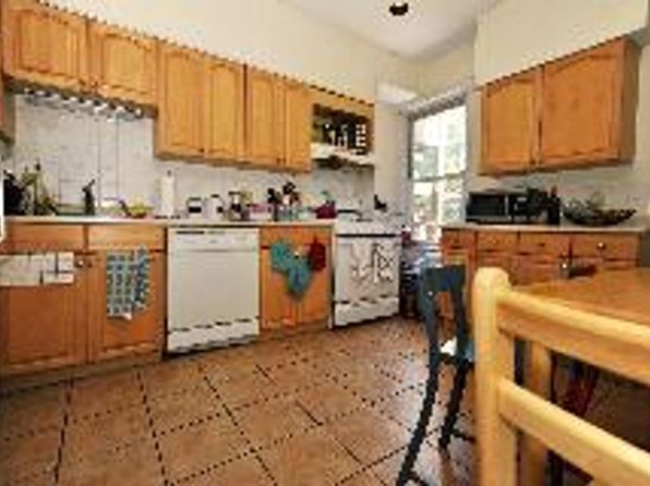 10 Strathmore Rd #301