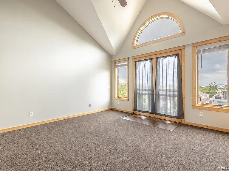 238 N Harrison St — Photo 11