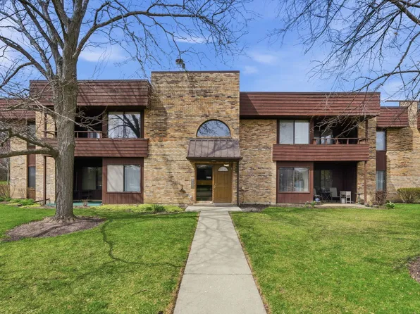 1350 N Sterling Ave Unit 201, Palatine, IL 60067