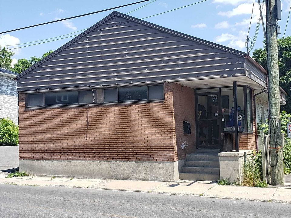 2nd image of 51 Main St S