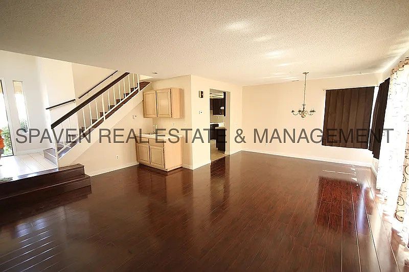 1st image of 16451 Kensington Pl