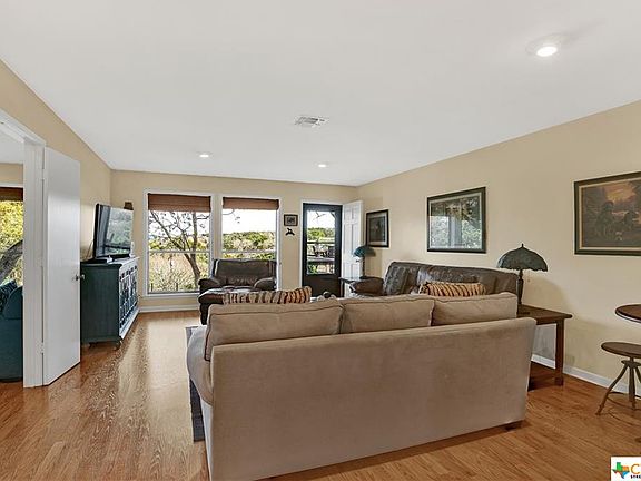 5th image of 520 Kathleen Dr