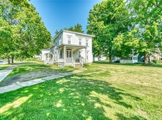 27 Maple Ave, Sodus, NY 14551