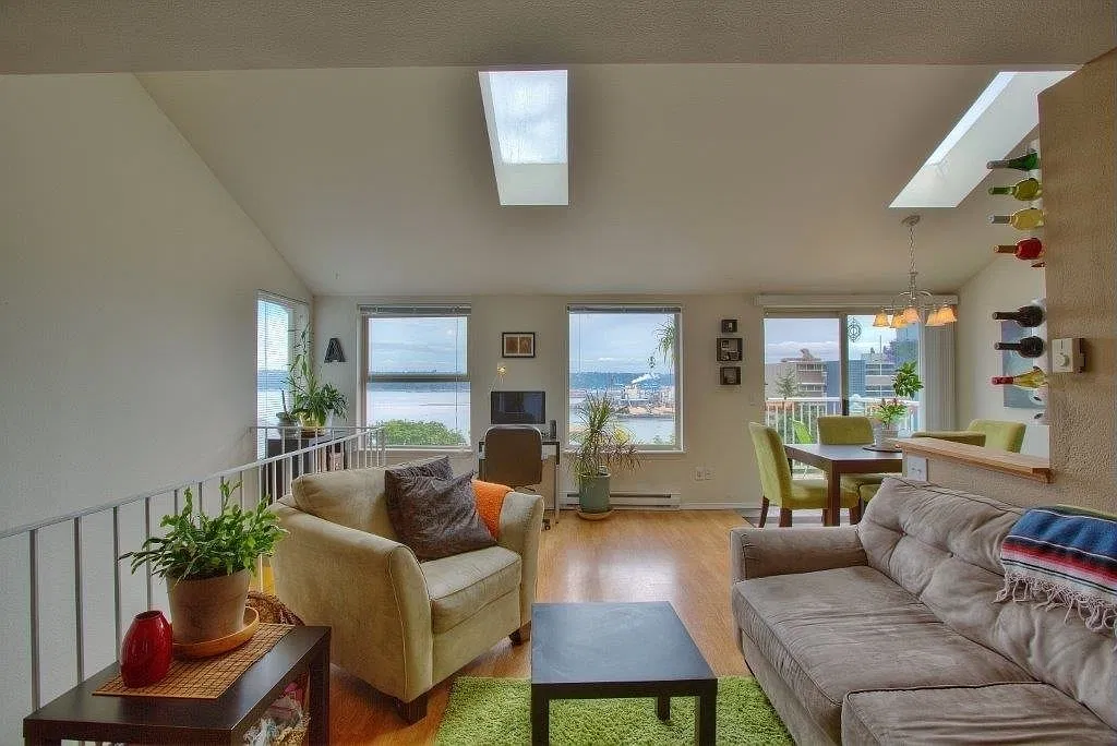 View Condo in Down Town Tacoma! — Photo 2