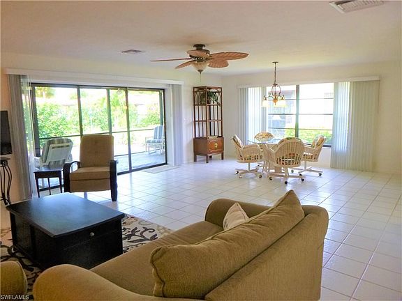 3rd image of 27902 Hacienda Village Dr