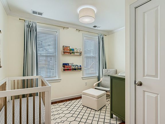 5th image of 218 S Robinson St