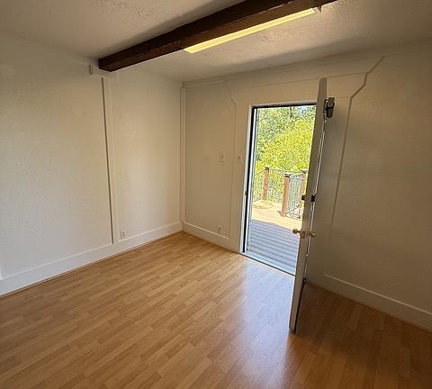 5th image of 190 Lubeck Rd APT 1