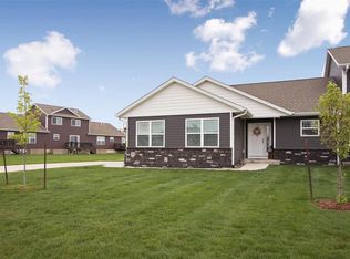 3800 English Glen Ave, Marion, IA 52302