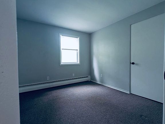 4th image of 371 Indian Church Rd APT 4