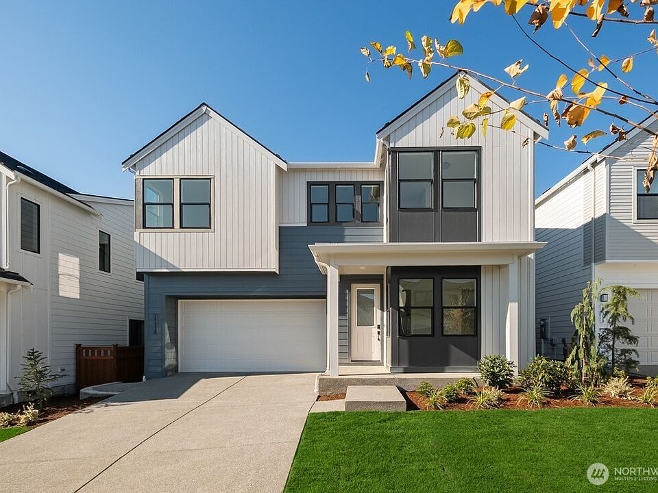 1st image of 15314 204th Avenue E #21