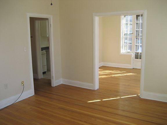3rd image of 27 Stanwix St APT 6B